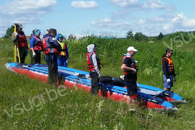 Доставка и сборка катамаранов на реку Реж, Чусовая, Нейва, Уфа. Катамаран для сплава с жесткой палубой по рекам